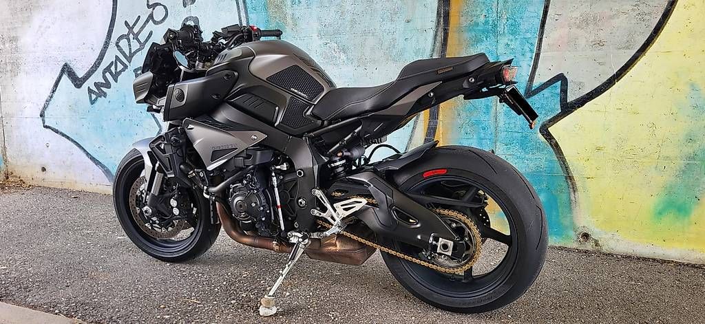 Yamaha Strada: Yamaha MT-10, exp du jour – Usato da Bulle venduto da Kriss24 2