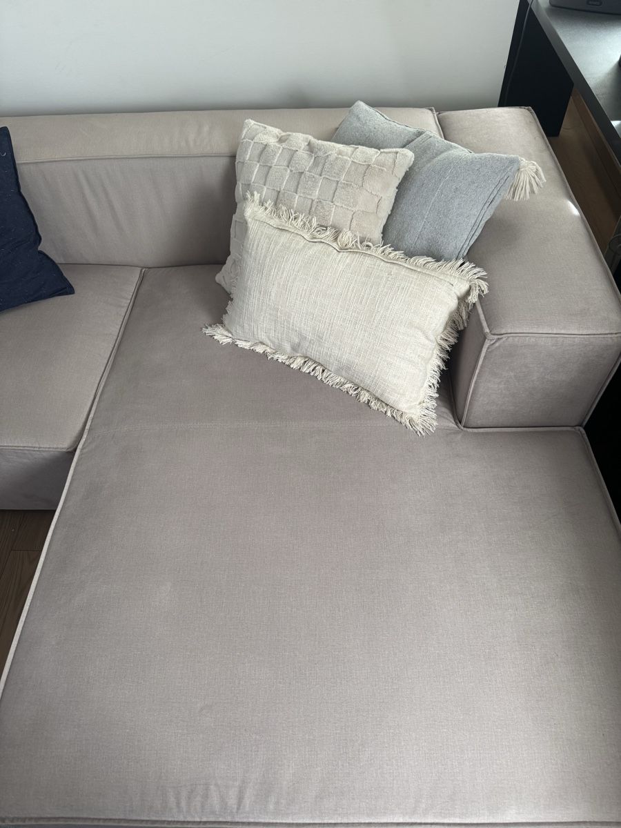 Divani: 2 Sitzer Ecksofa, beige, so gut wie neu – Nuovo (secondo la descrizione) da Zürich venduto da gio_6qm5 1