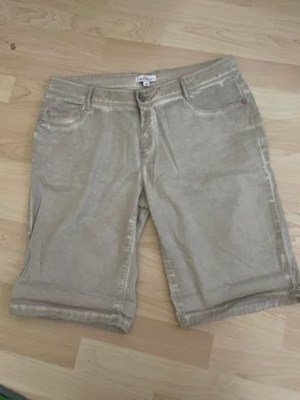 S.olivier shorts Gr 38 sandbeige