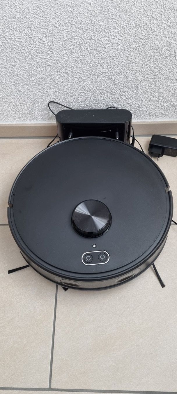 Aspirapolveri & Accessori: Saugroboter V8 Pro – Usato da Lenzburg venduto da stars72