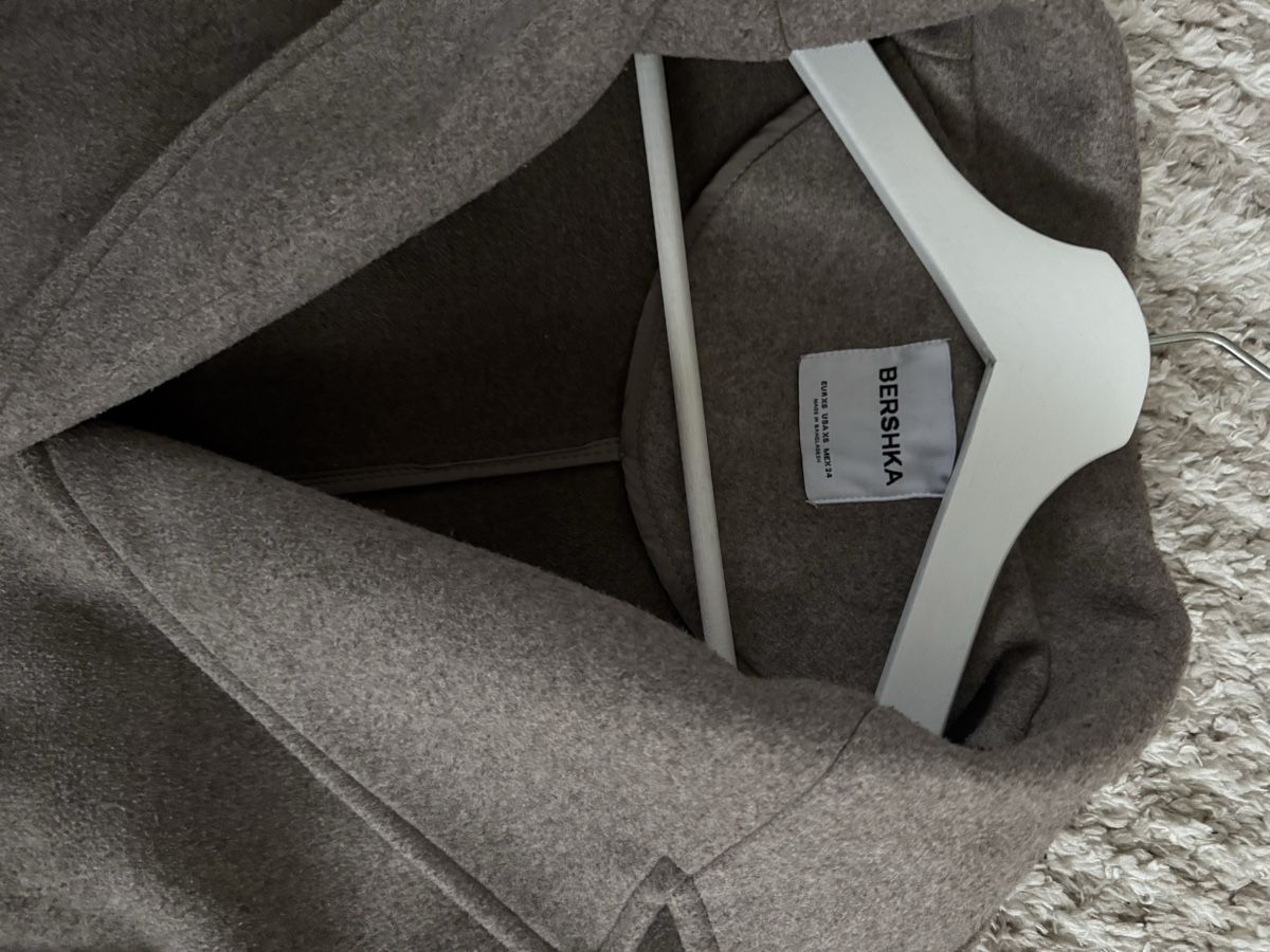 Bershka Cappotti: Bershka Beige Mantel/Trenchcoat – Usato da Winterthur venduto da bardreg13 1