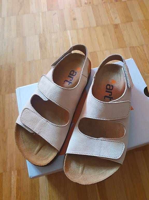 Scarpe da donna: NEUE "Art" Sandalen (39) – Usato da Zürich venduto da CaputoGa