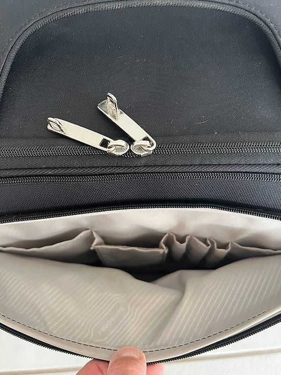 Valigie: Samsonite Rollkoffer schwarz – Usato da Hermetschwil-Staffeln venduto da hiddenvalley 4