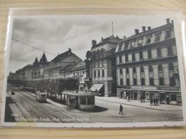 AK La Chaux-de-Fonds Rue mit Tram