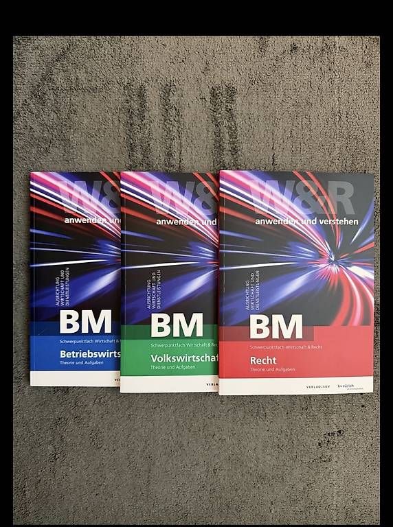 Libri: Wirtschaft & Recht Berufsmatura  3er Set – Usato da Zürich venduto da mrsuisse