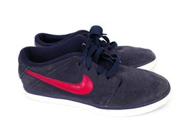 Blau-rote Nike Schuhe