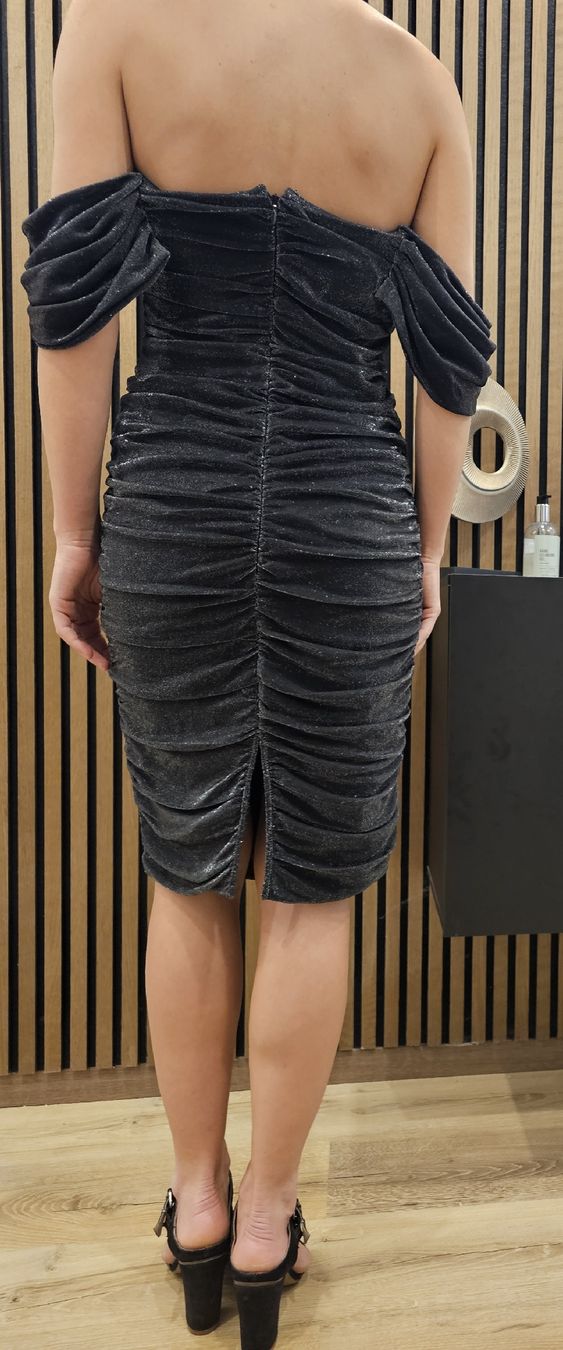Vestiti: kleid – Nuovo (secondo la descrizione) da Grosshöchstetten venduto da Qenko 2