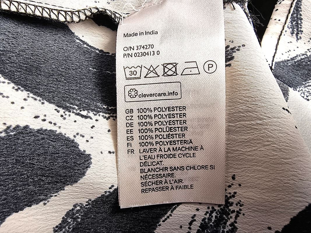 H&M Top: H & M Schwarz - Weisses Top – Usato da Urtenen-Schönbühl venduto da Restwert_Schoenbuehl 5