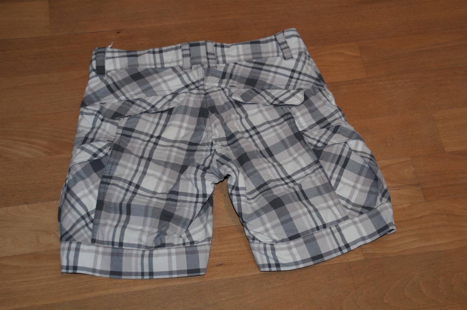 Peak Performance Pantaloni: Peak Performance - kurze Hose, Gr. 120 – Usato da Winterthur venduto da Schwestere 1