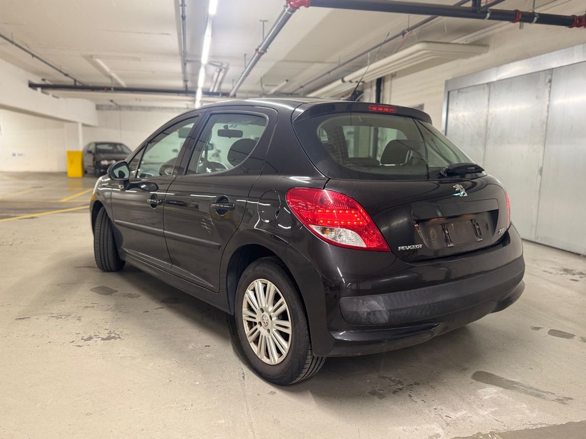 Peugeot Automobili: PEUGEOT 207 1.4 16V – Usato da Uster venduto da D_8610 1