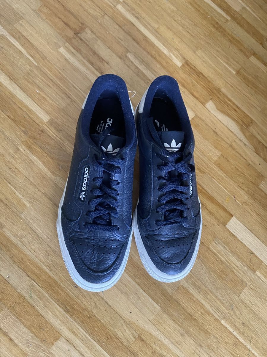 Adidas Herrenschuhe: Adidas Leder Sneakers Gr. 42 – Gebraucht aus Zürich von pluto124