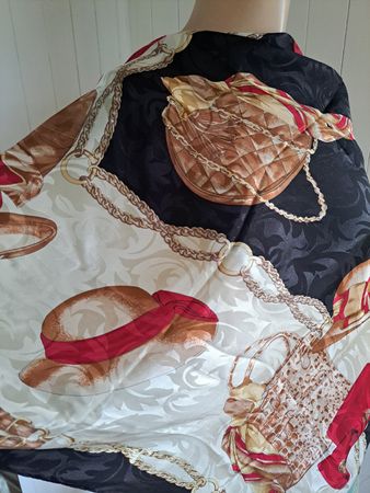 Edler Vintage Foulard Seide 86×89 Carré Tuch Schal old money