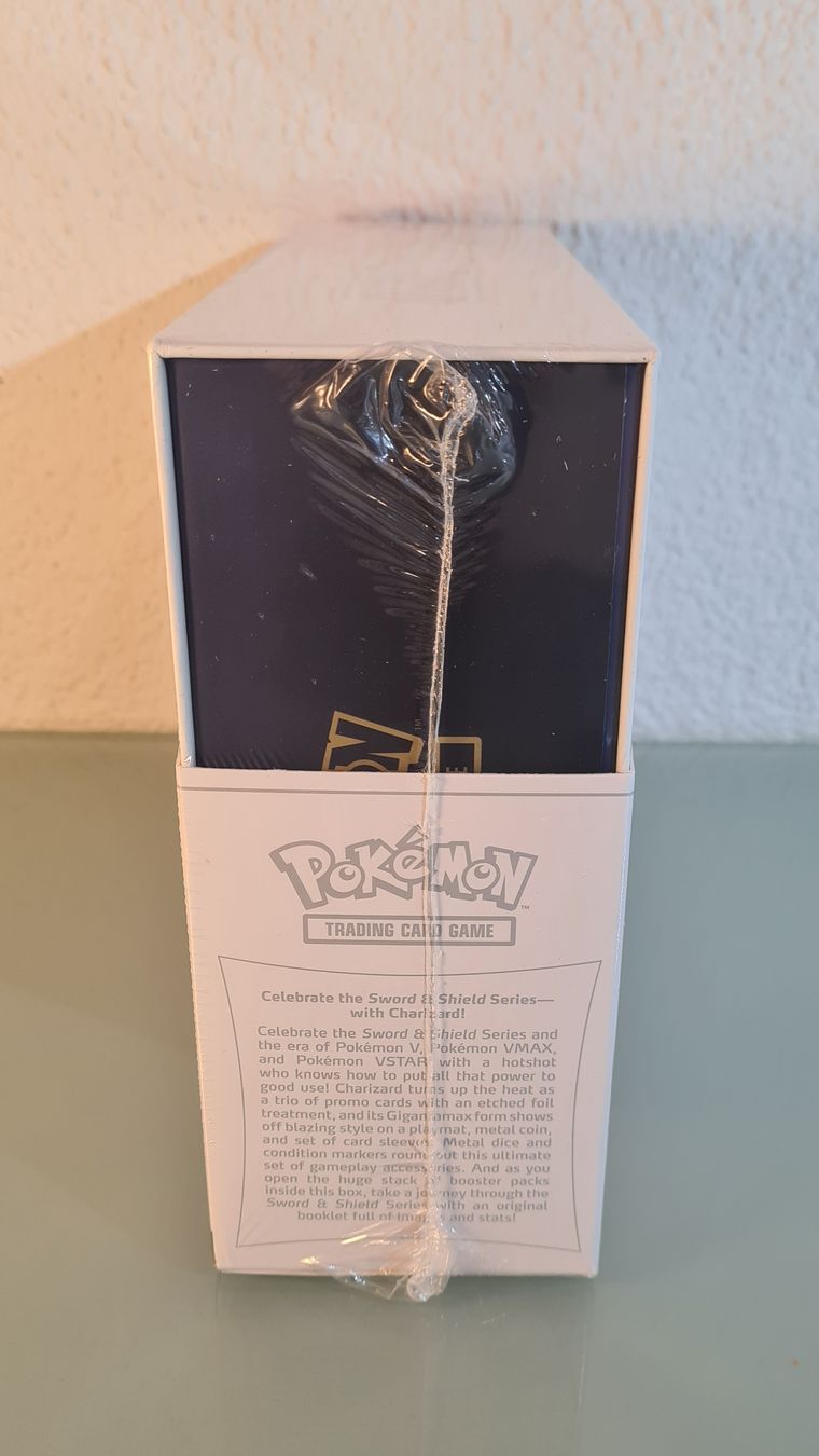 Pokémon Carte collezionabili: Pokémon Charizard Sword & Shield Ultra-Premium Collection EN – Nuovo (secondo la descrizione) da Uetendorf venduto da myhome12 3