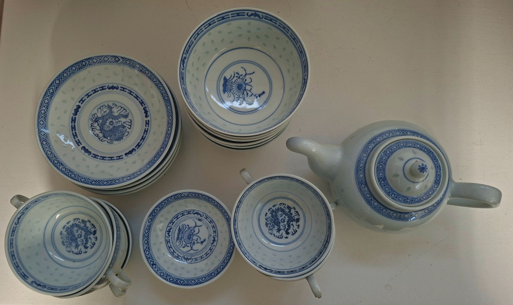 Set di piatti: Chinageschirr Porzellan – Usato da Merenschwand venduto da lea61