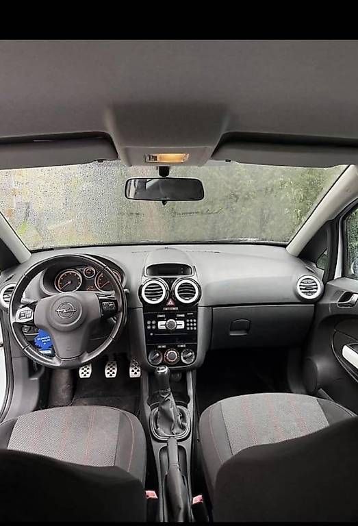 Opel Automobili: Opel Corsa D 2010 – Usato da Neuhausen venduto da aberishaa 2
