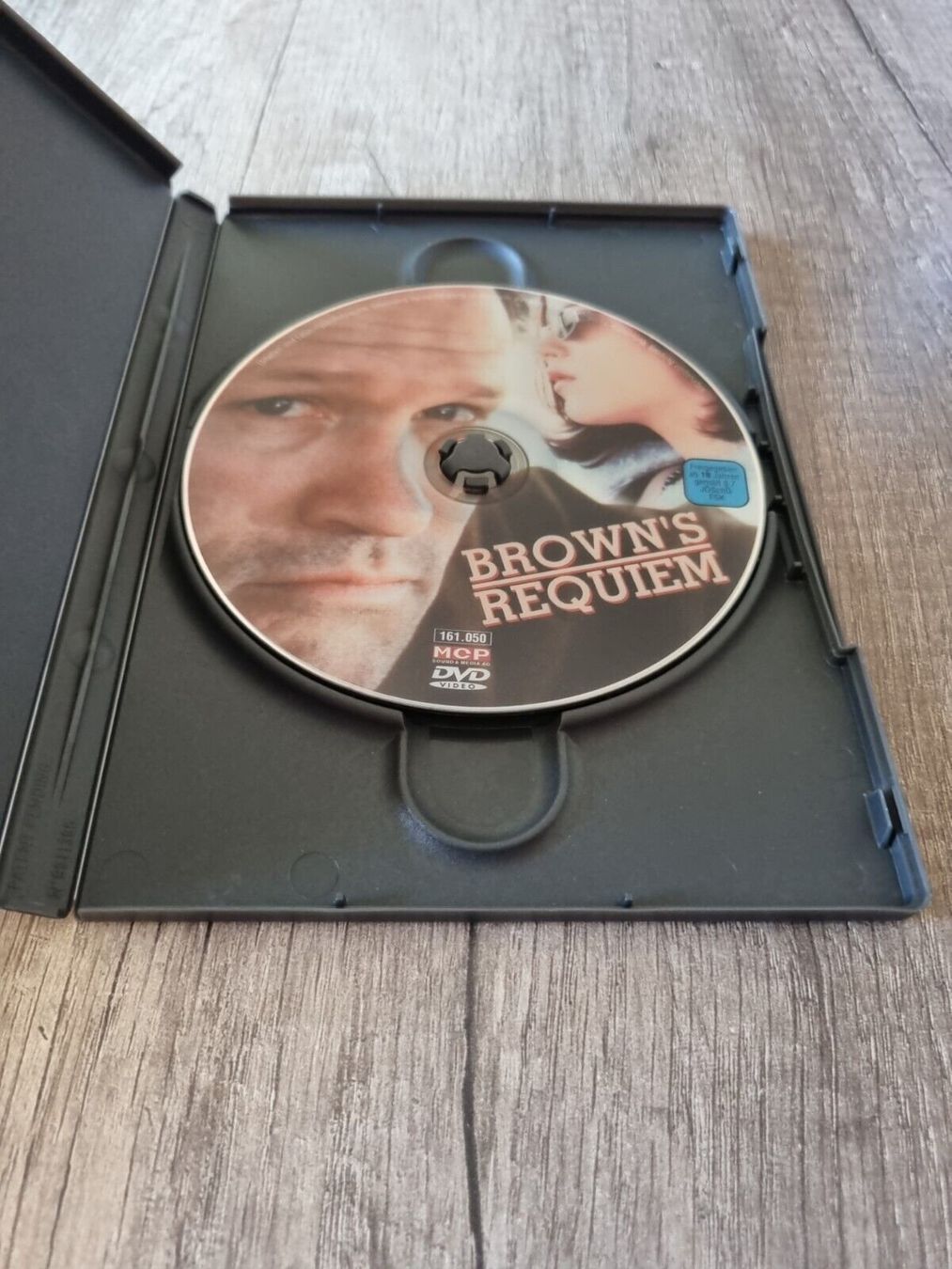 Tutti i DVDs: Brown's Requiem                                       ©'1998 – Usato da St.Galllen venduto da elkaphone 1
