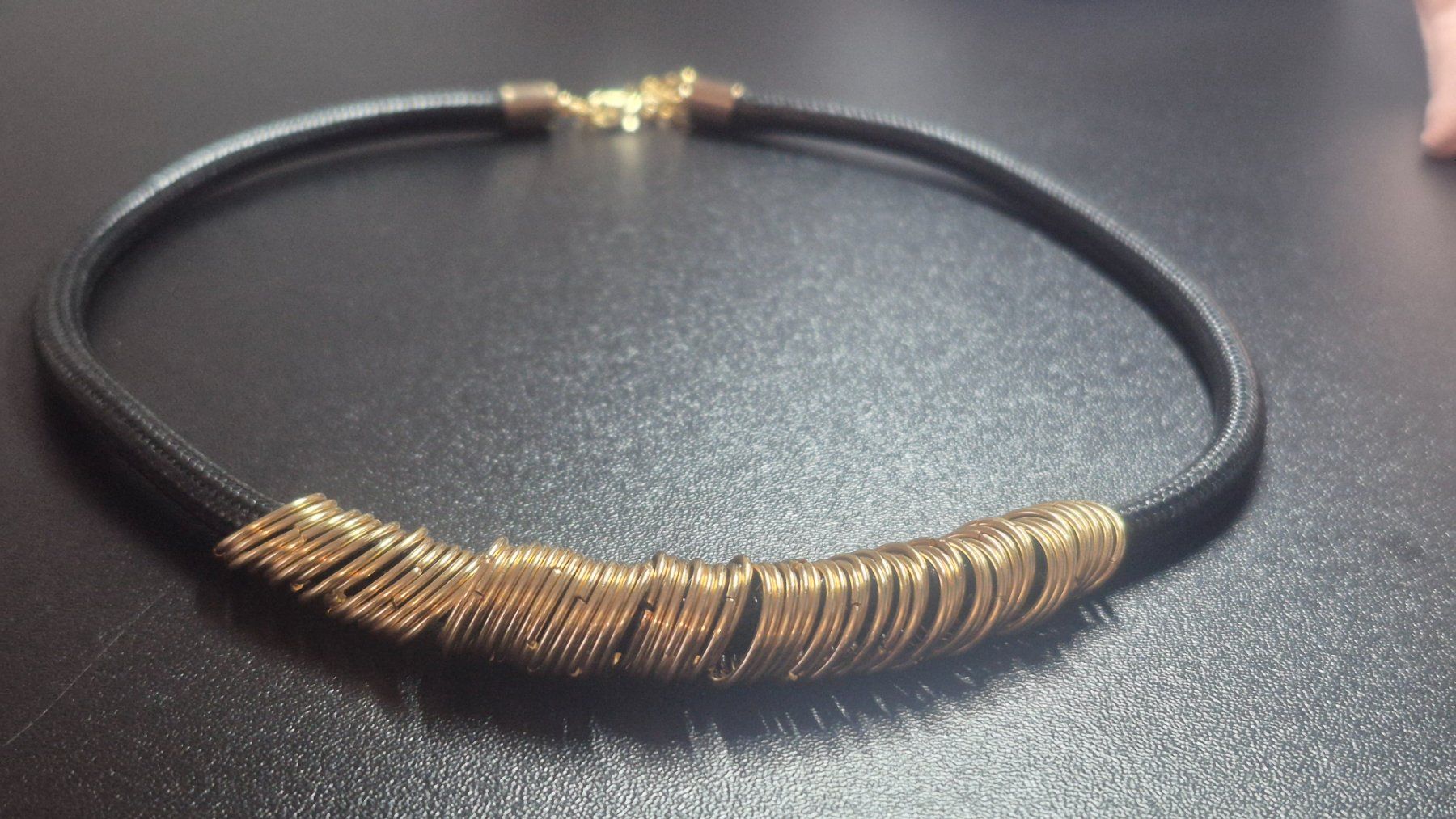Catenine: Collana con anelli dorati, nuova – Nuovo (secondo la descrizione) da Giubiasco venduto da Stefaniav 5