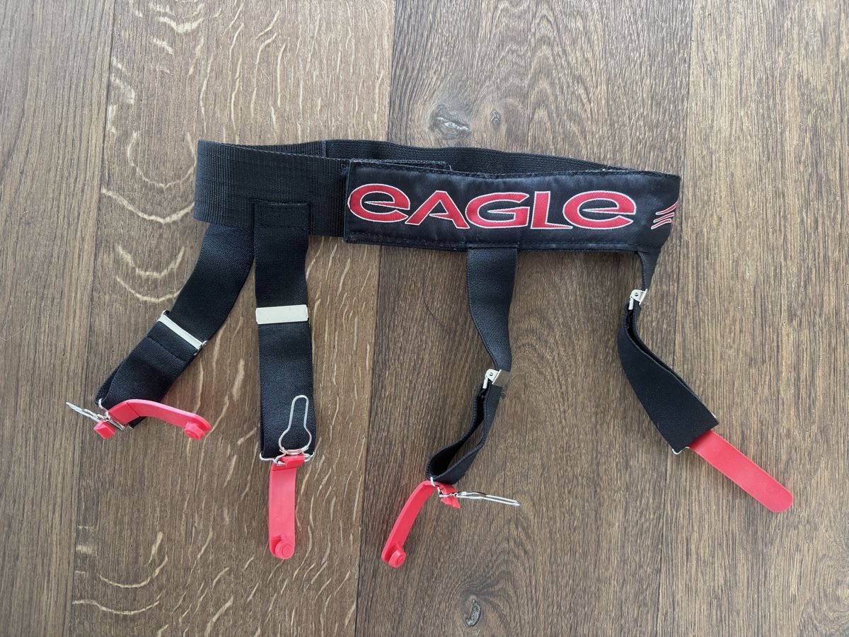 Protezioni & Imbottiture: Tiefenschutz Strumpfhalter Eagle schwarz mit Verschluss – Nuovo (secondo la descrizione) da Maur venduto da my_private_sale
