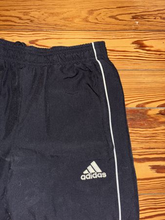 Schwarze Adidas Trackpants Gr. S -