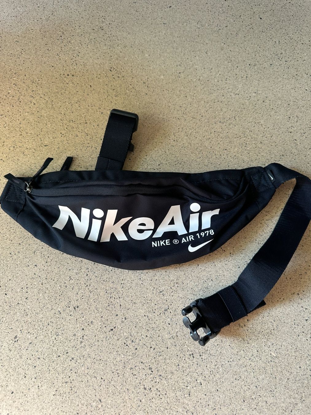 Nike Borse: Nike Bauchtasche, neu – Nuovo (secondo la descrizione) da Baden venduto da Luk116