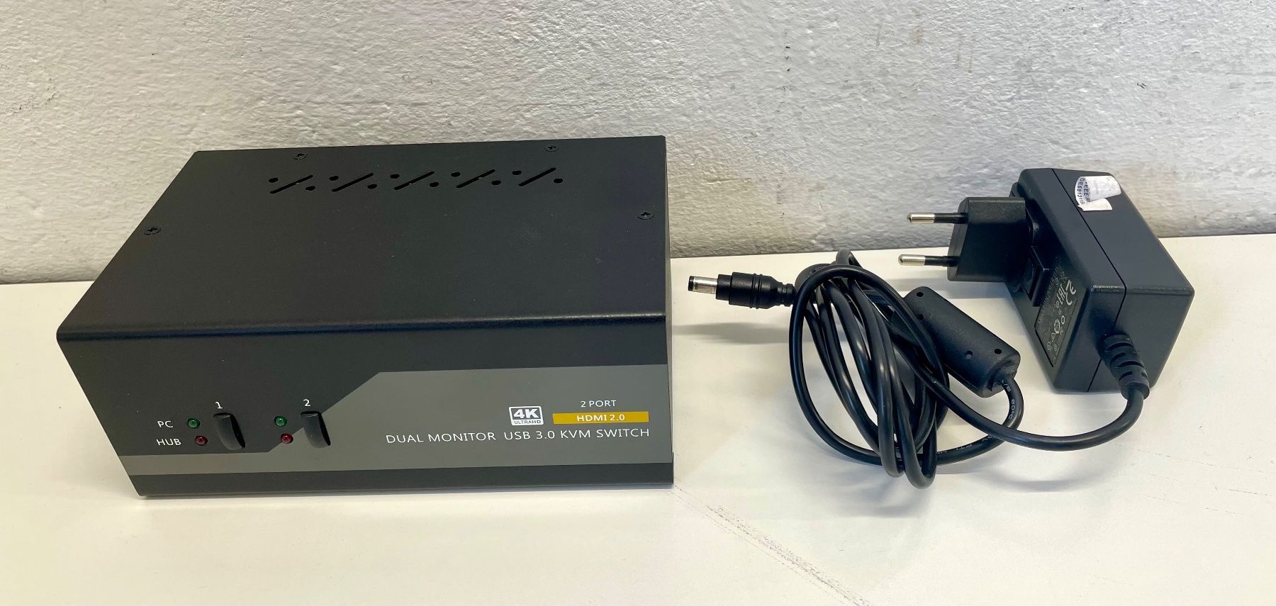 Hub & Switch: InLine KVM Desktop Switcher/4K UltraHD/HDMI 2.0 – Usato da Niederdorf venduto da LeptonAG 3