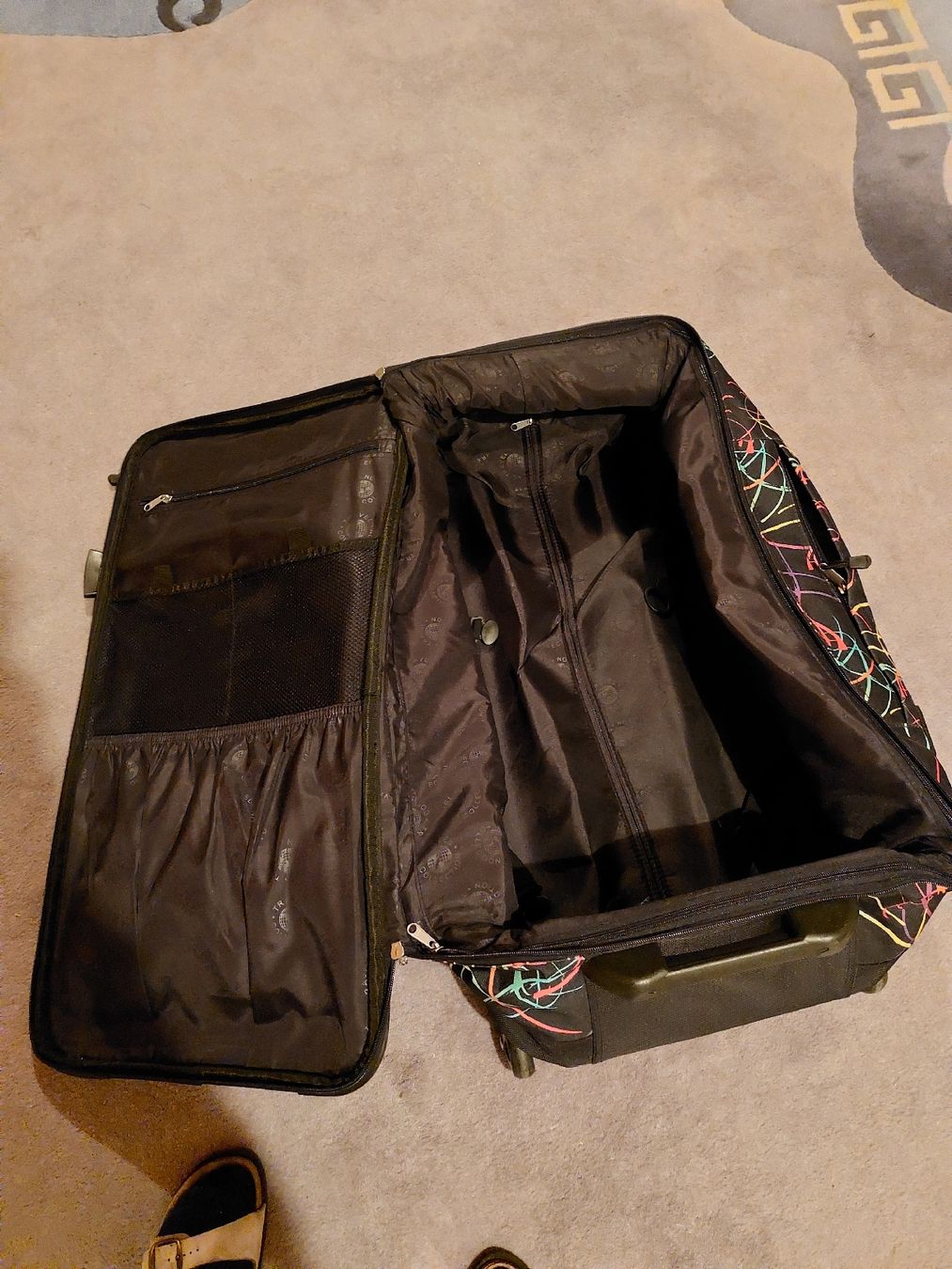 Taschen: Reisetasche/Koffer – Neu (gemäss Beschreibung) aus Dietlikon von Asany 2