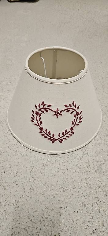 Lampade: Abat jour Comptoir de famille  – Usato da Daillens venduto da Virginie1306