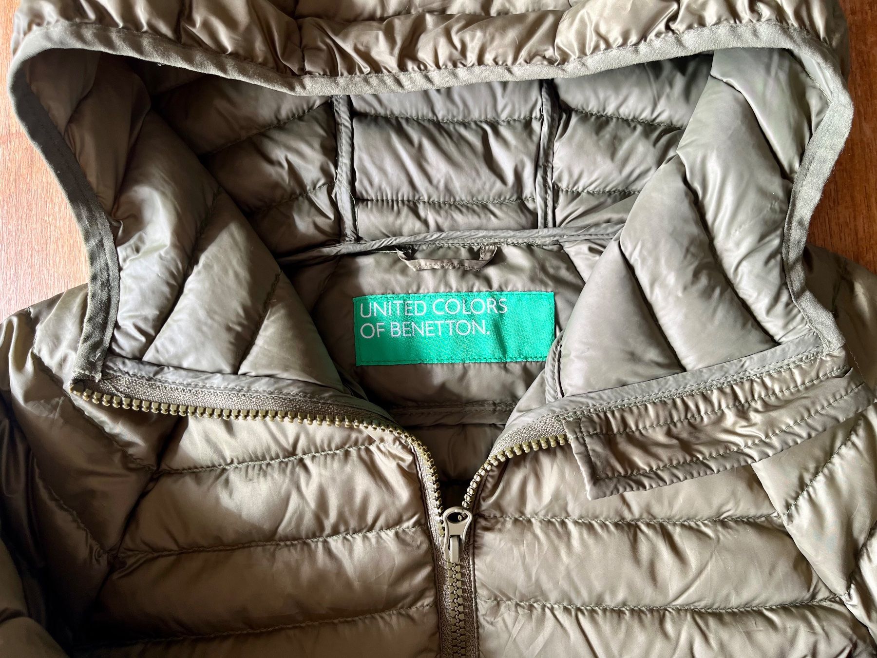 Benetton Giacche: Doudoune en plumes Benetton vert olive, T38 – Usato da Neuchâtel venduto da Virg30 3