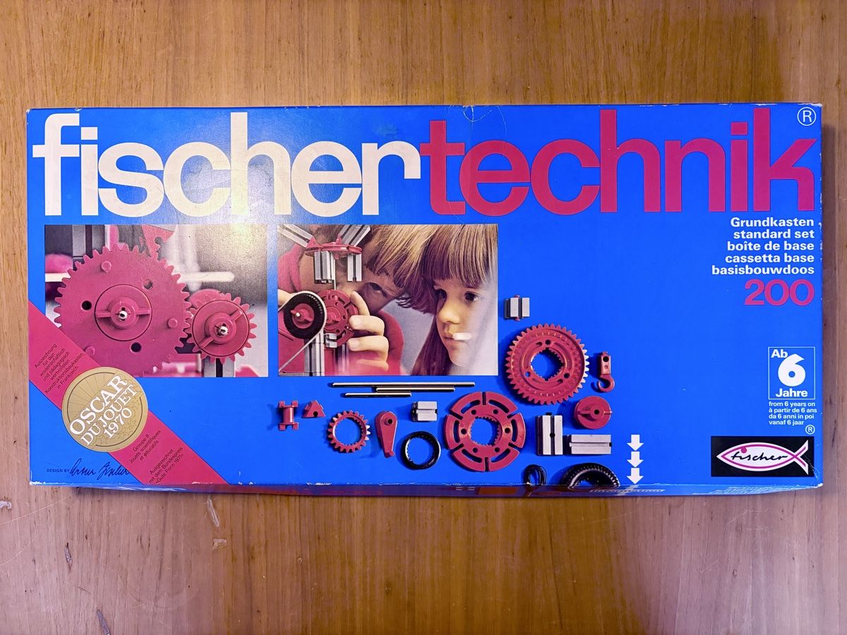 Fischer Kit di costruzioni: Fischertechnik Grundkasten 200 – Usato da Basel venduto da Konix