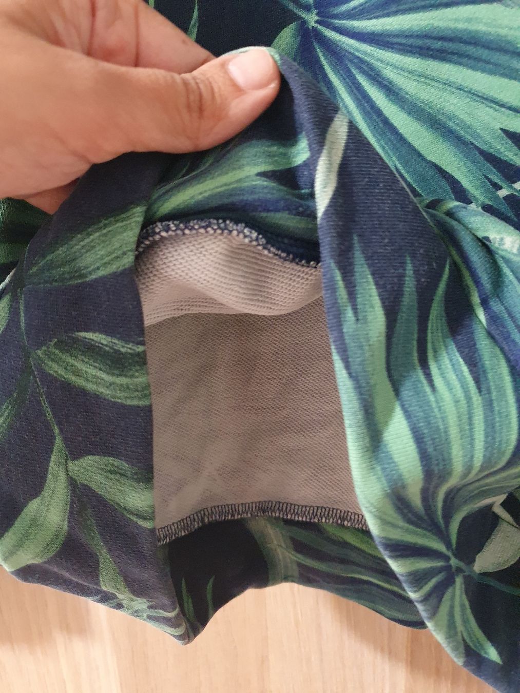 Maglioni & Felpe: Selected Pullover mit Palmendruck Grösse M 175/96A – Nuovo (secondo la descrizione) da St.Gallen venduto da Avena135 1
