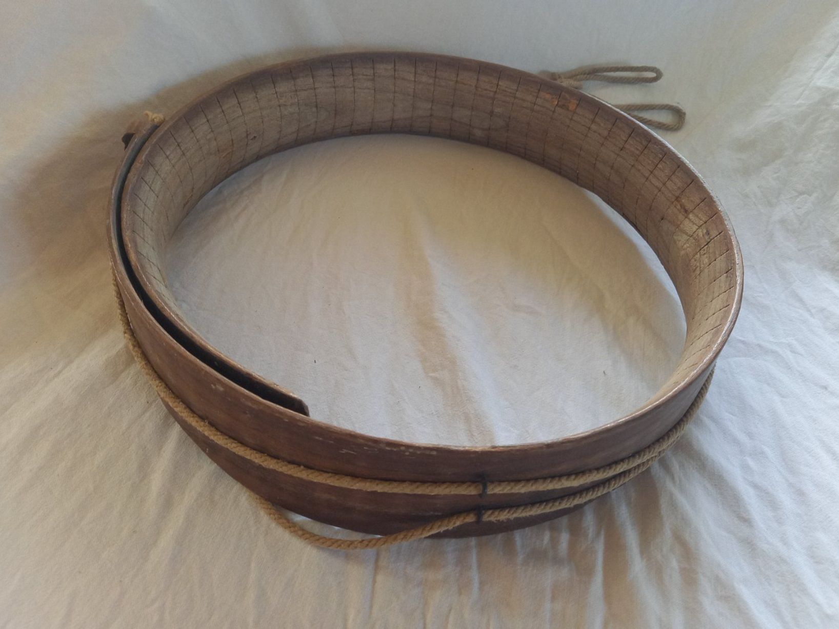 Tutte le decorazioni: Cercle à fromage en bois, 1870 – Usato da Rossens FR venduto da Souris1 1