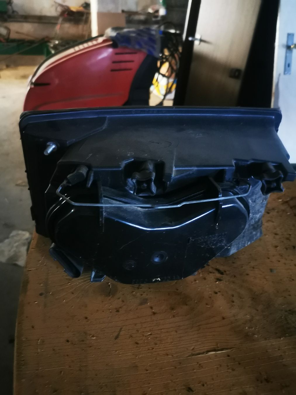 Iveco Fari: Phare iveco – Usato da les pommerats venduto da valerossi46