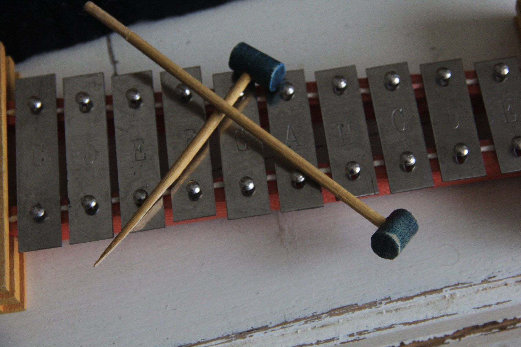 Strumenti musicali: Antike Glockenspiel – Usato da Basel venduto da pak11 3