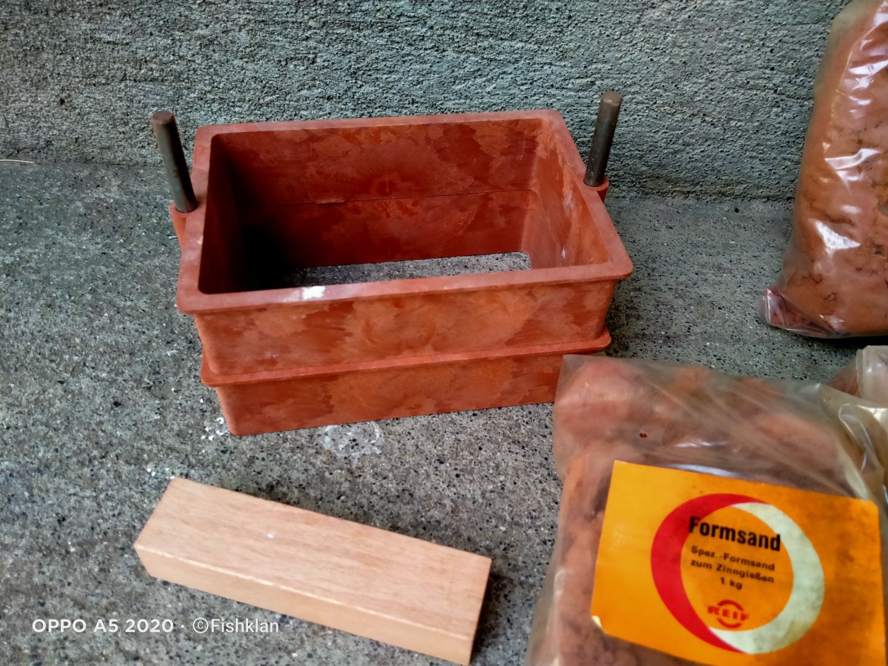 Spielzeuge: Formkasten & 3kg Formsand / Zinn giessen – Gebraucht aus Küssnacht am Rigi von WorthPoint 3