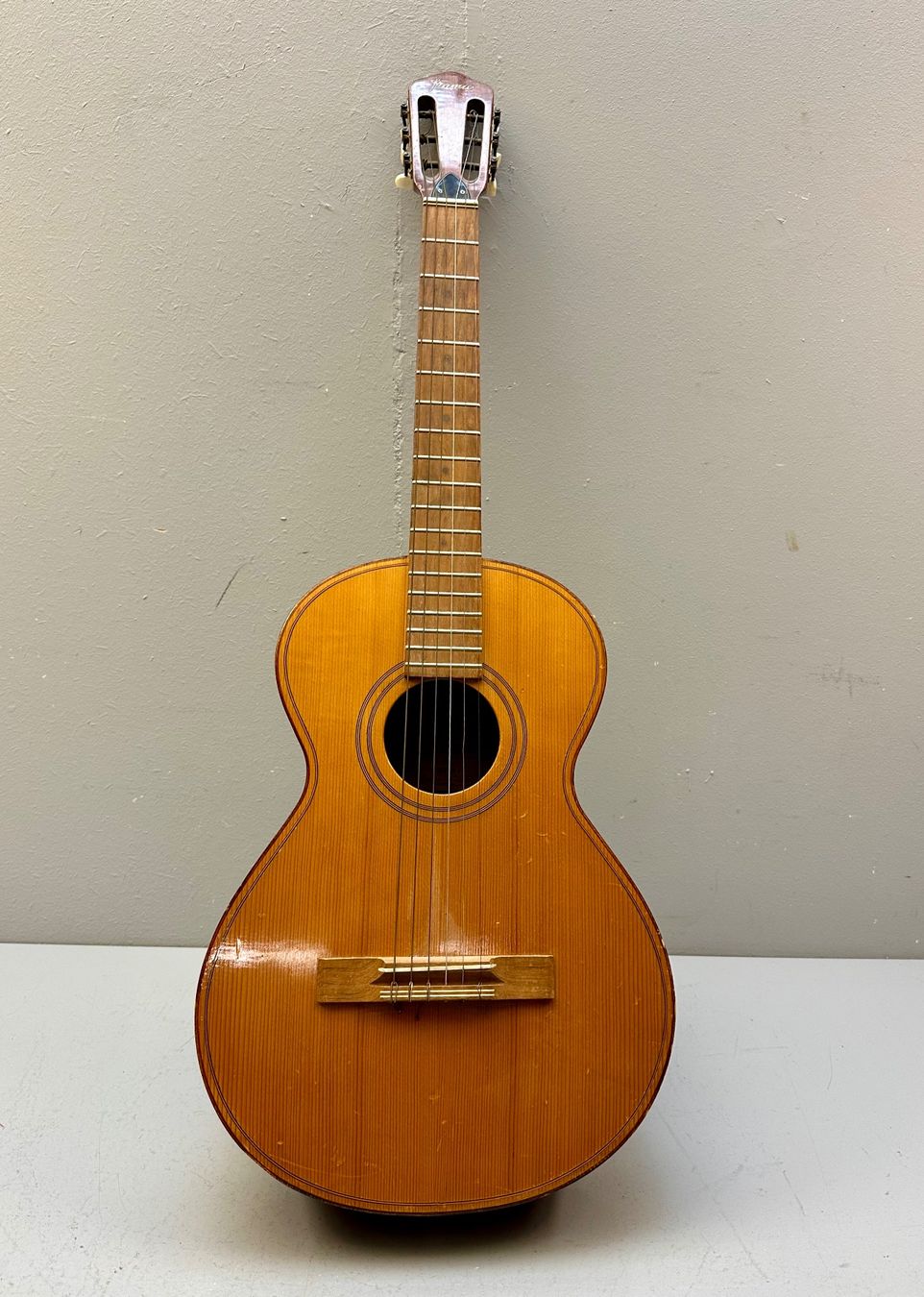 Strumenti musicali: GITARRE #2 AB 1.-!!! – Usato da Zürich venduto da NIKI777 1