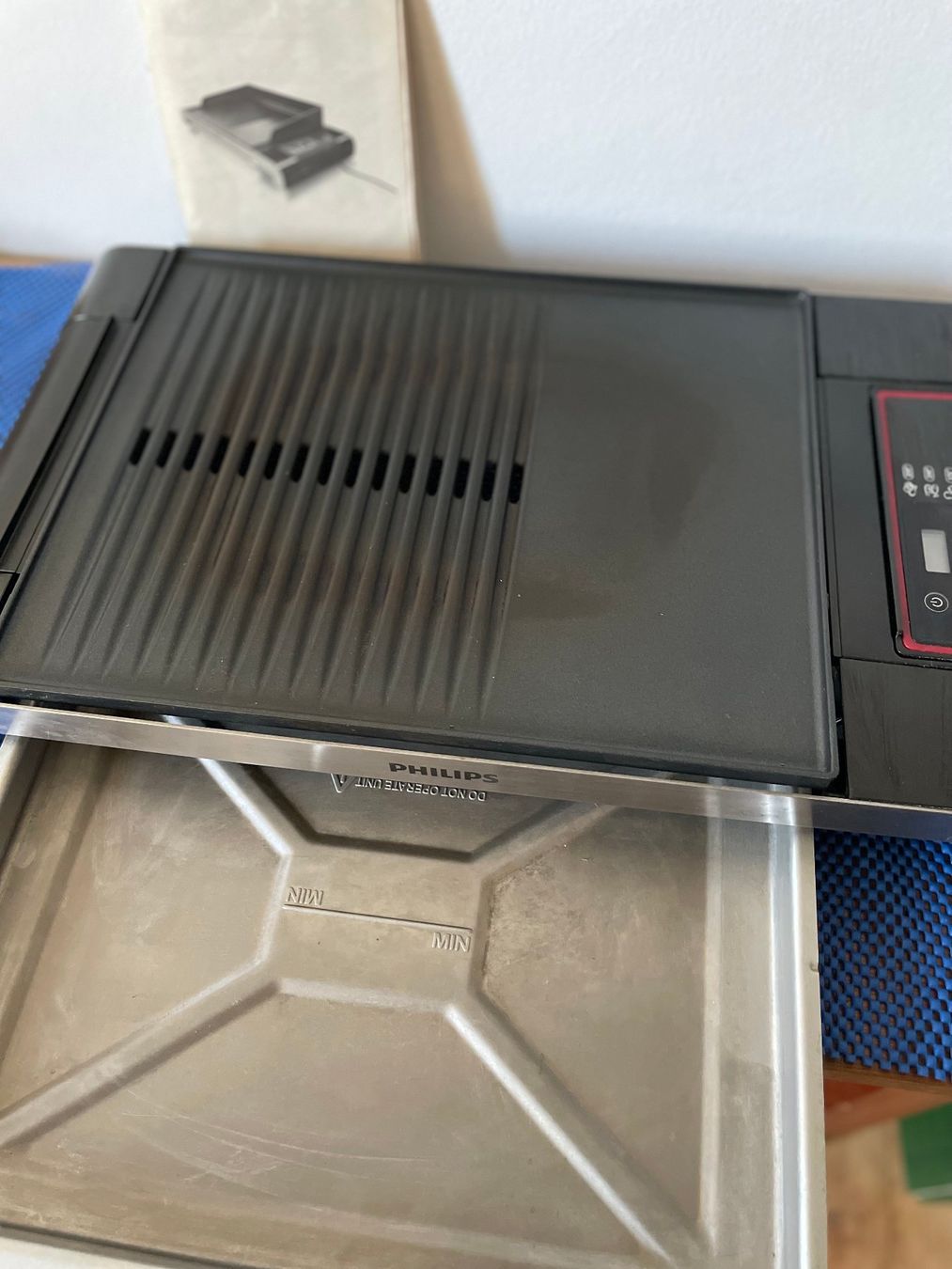 Philips Griglie: Philips Elektro-Tischgrill mit Auffangschale – Usato da Münchenbuchsee venduto da hamama18 1