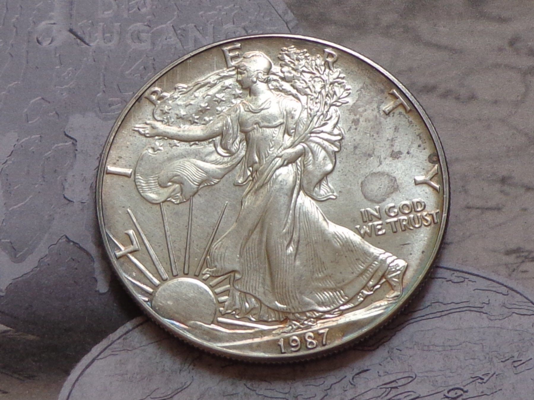 Toutes les monnaies: USA 1 oz 1987 Fine Silver .999 - "American Silver Eagle" – D'occasion à Pully par UCA01
