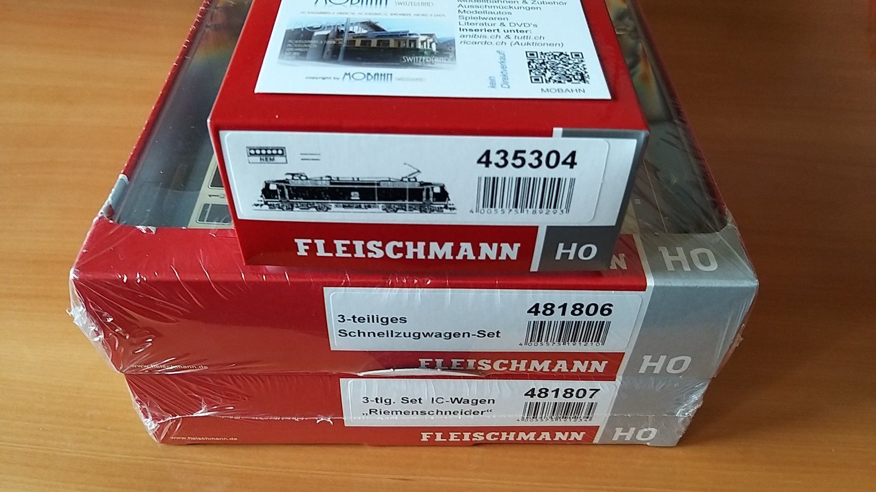 Fleischmann Modellini di ferrovie: Fleischmann - InterCity Riemenschneider mit BR 120 TEE – Nuovo e nell'imballaggio originale da Rotkreuz venduto da MOBAHN-1zu87 4