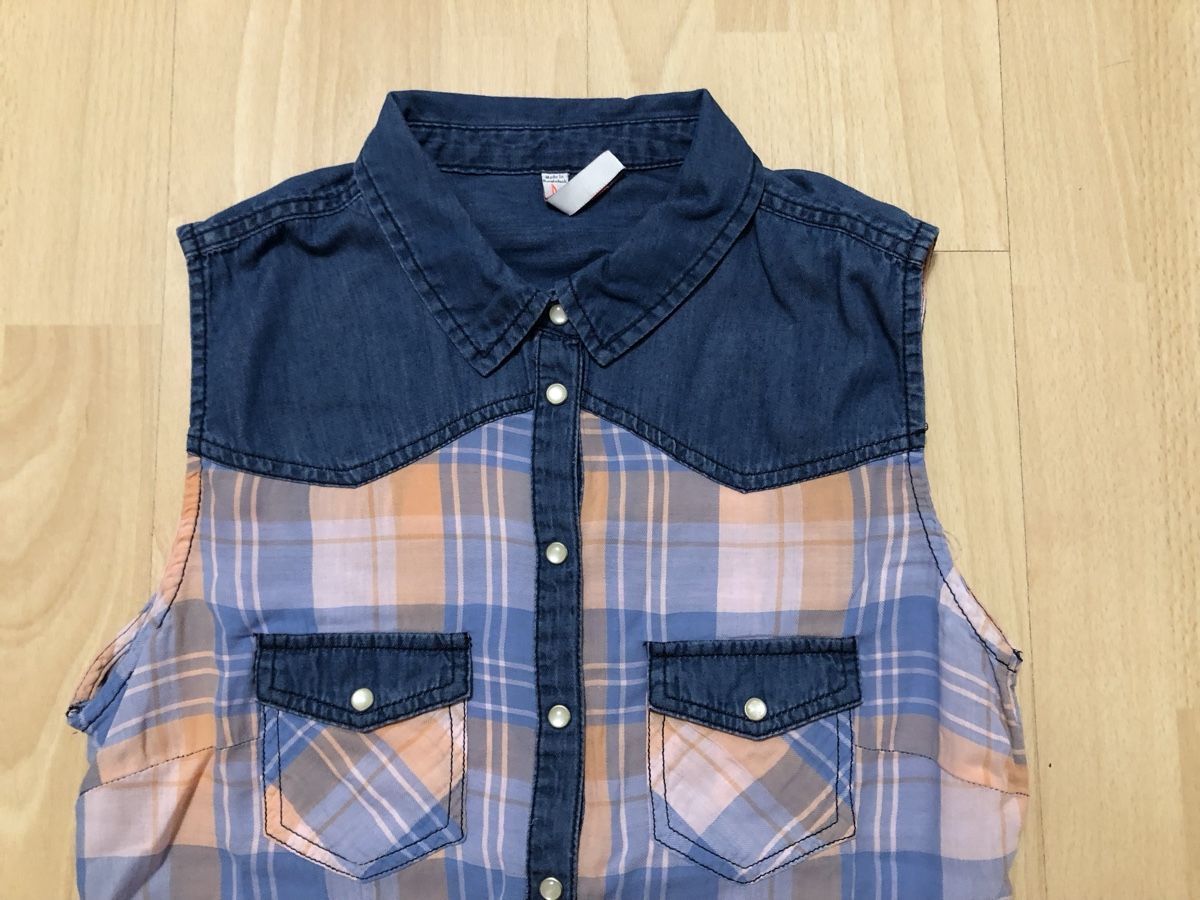 Camicette: Ärmellose Bluse Gr.XS – Usato da Chur venduto da vicky7 1