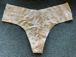Victoria’s Secret No Show Shimmer Thong S NEW