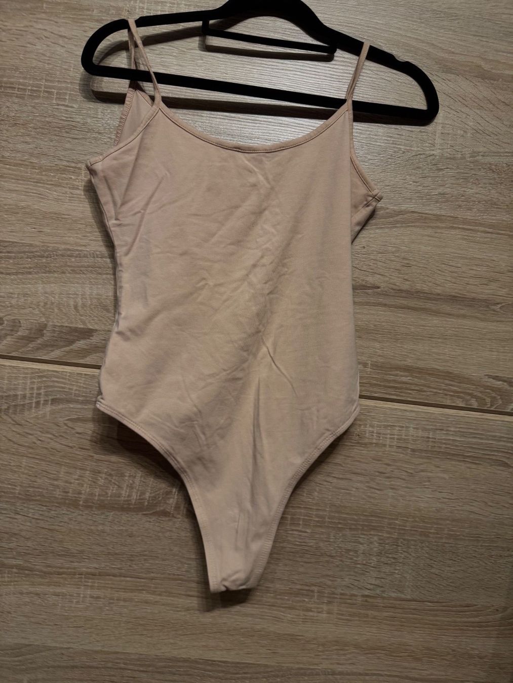 Tally Weijl Top: Body rose clair – Usato da Montreux venduto da Izapechee 3