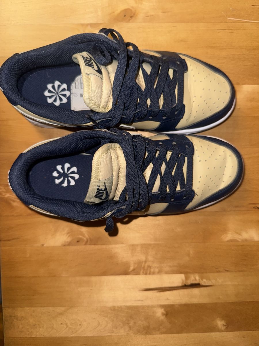 Nike Scarpe da uomo: Nike Dunk Low Next Nature Midnight Navy/Gold Sneakers – Nuovo (secondo la descrizione) da Thörigen venduto da anna.w9 2