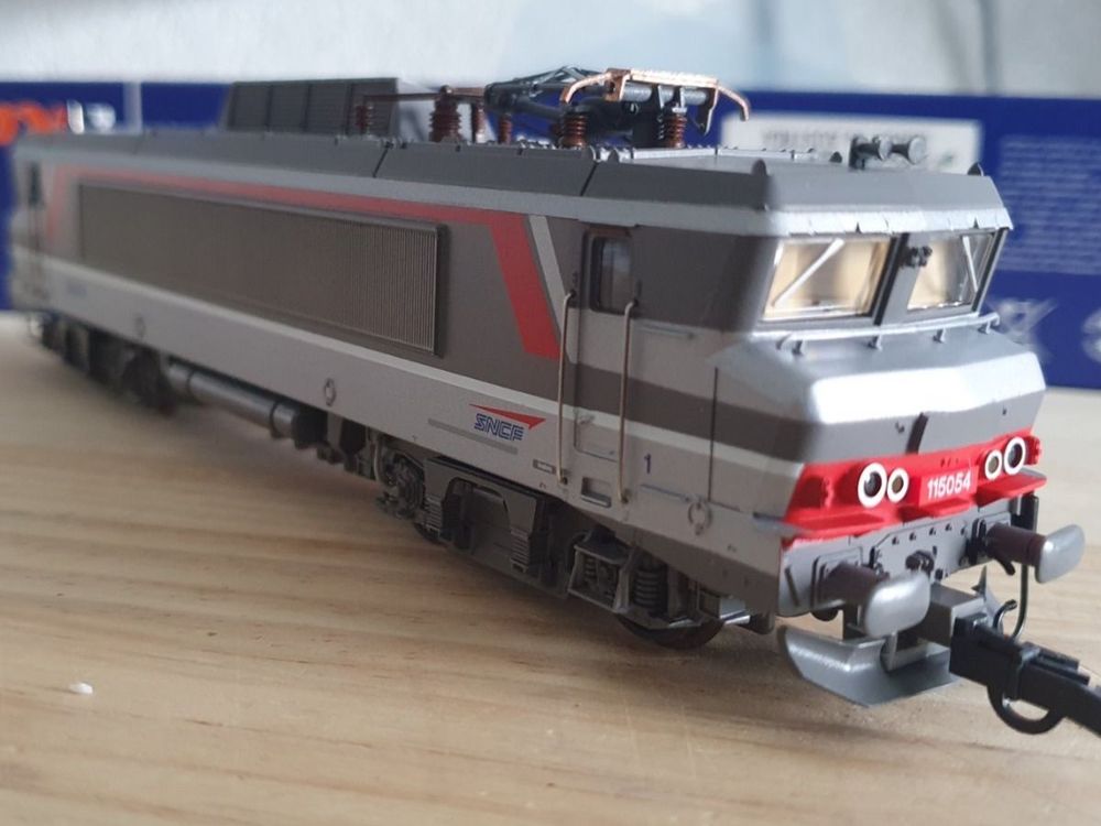 ROCO 43568 HO - locomotive type BB 16000 ep III SNCF (16041) - Roco