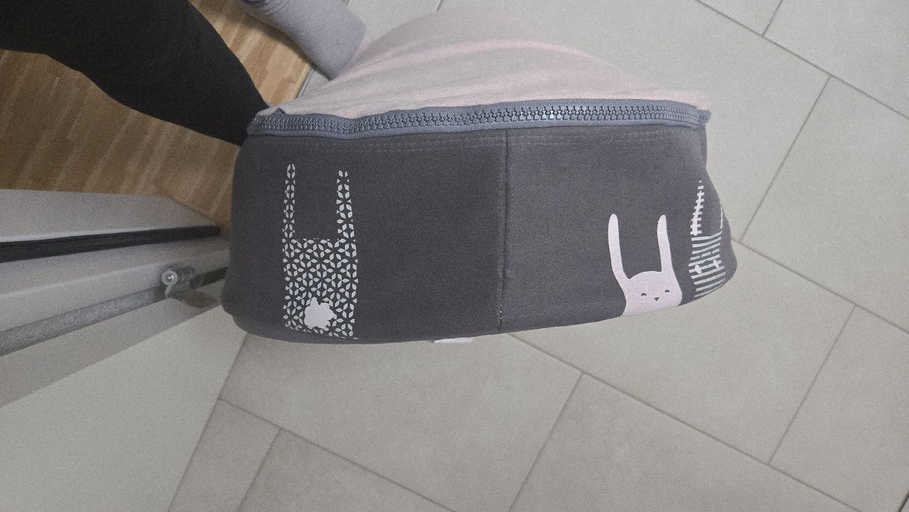 Doomoo Cuscini: Sitzsack inklusive Babyauflage von doomo – Usato da Pfäffikon ZH venduto da sulchi84 2