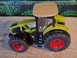 Traktor Claas Axion 950 Modell von Siku, neuwertig