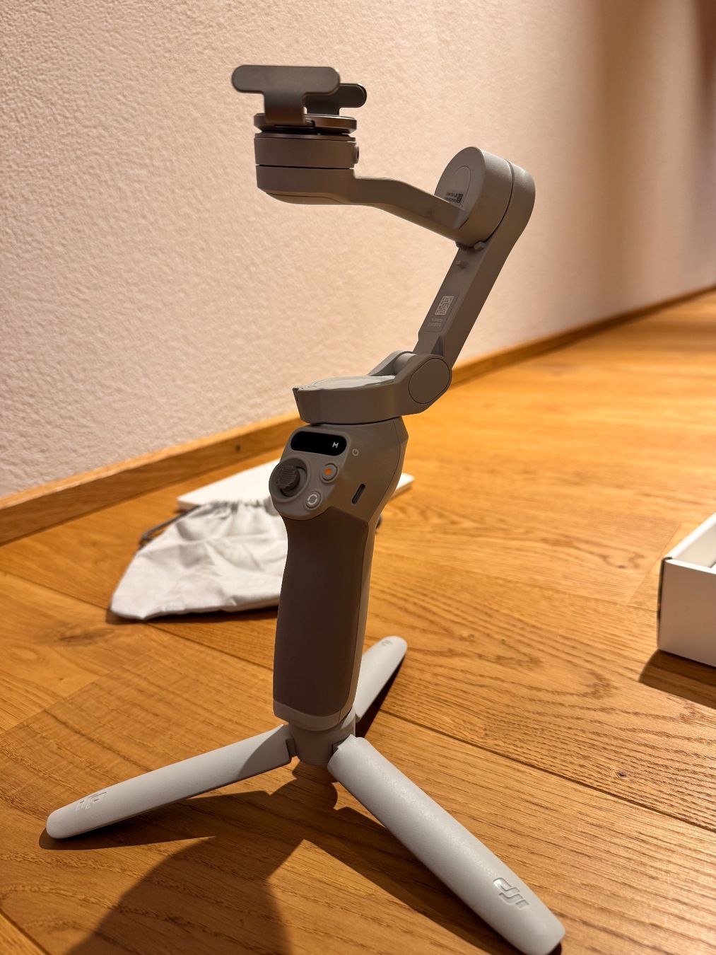 DJI Supporti a parete: DJI Osmo Mobile SE – Usato da Zofingen venduto da miwehr 2