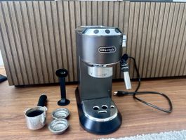 DeLonghi Espresso Machine with Accessories Used Condition
