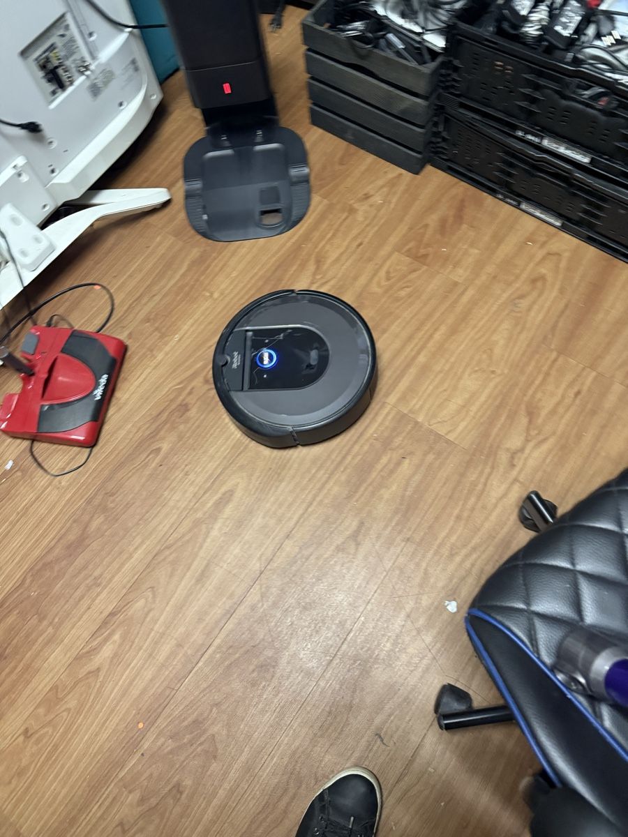 Irobot Aspirapolveri & Accessori: iRobot Roomba i7+ Saugroboter mit Absaugstation - Top! – Usato da Birsfelden venduto da mah_6yvz 5