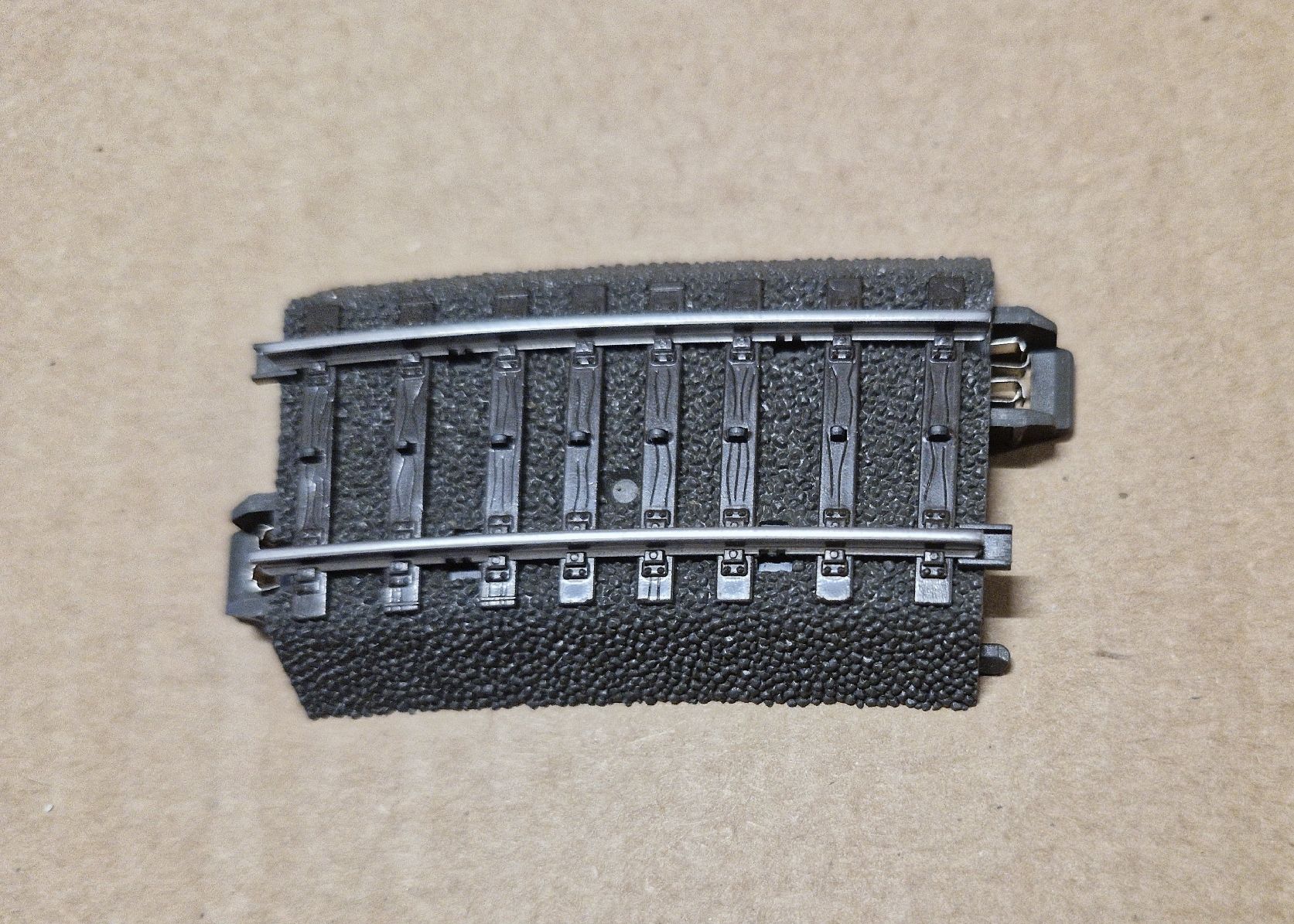 Märklin Modellini di ferrovie: Märklin C-Gleis gebogen 24207 – Usato da Bassersdorf venduto da brunneremil
