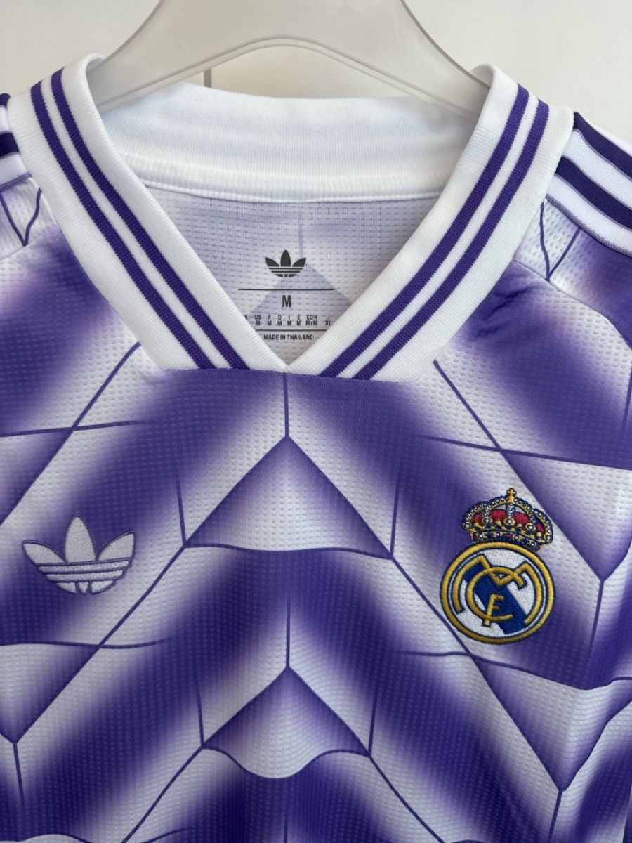 Real Madrid Canottiere & Pantaloni: Real Madrid (2026 Retro Style) – Nuovo e nell'imballaggio originale da Zollikofen venduto da Marvin_Hal 1